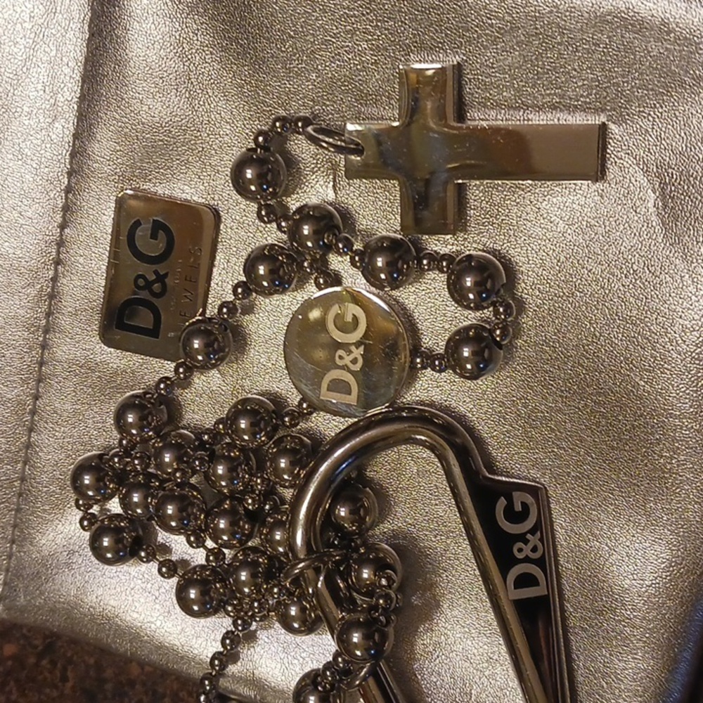 Dolce & Gabbana: D&G Jewels Silver Beaded Necklace (Rosary) Key Chain Clip - Picture 9 of 9